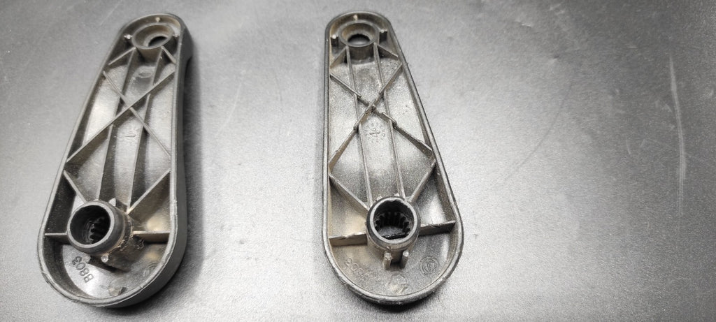 Alfa Romeo 147 1.9JTD 2004 Rear Window Manual Lift Winding Handle