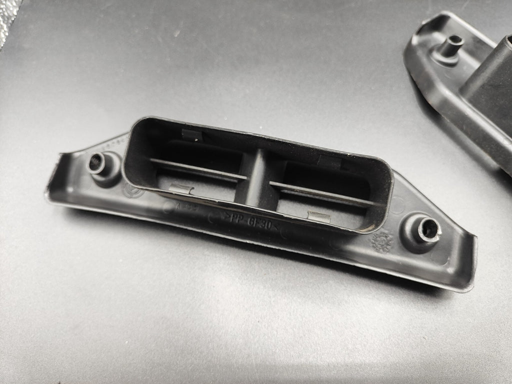 Alfa Romeo 147 1.9D JTD 85kW 2002 Ventilation Air Duct 46763190