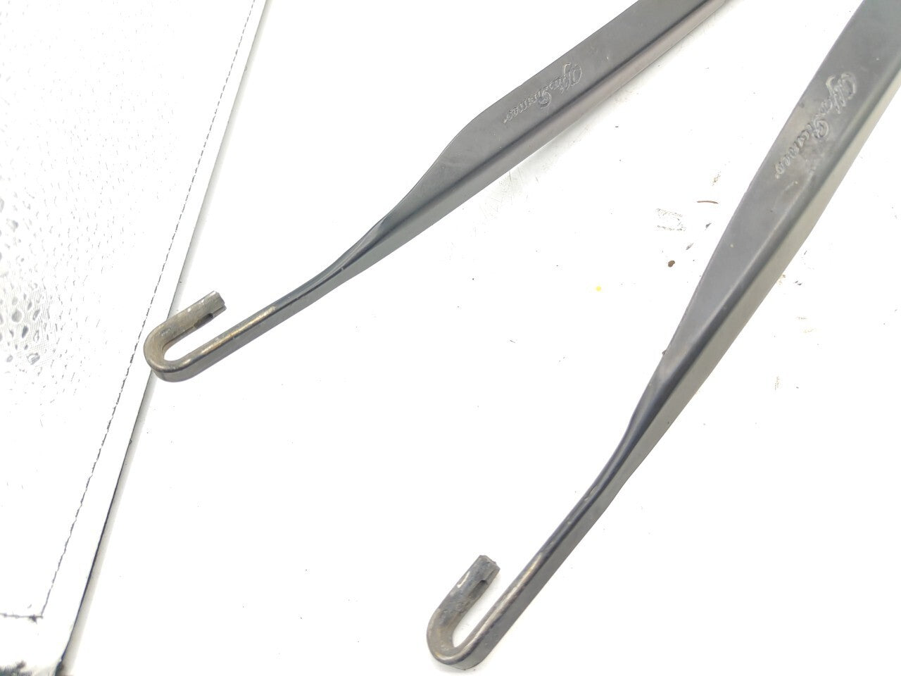 Alfa Romeo GT 2.0JTS 122kW 2005 LHD Windshield Wiper Blade Arm