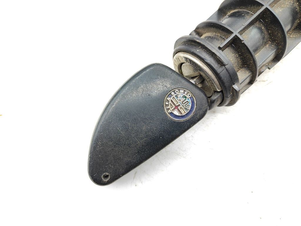 Alfa Romeo 156 2.0TS 114kW SW 2000 Petrol Ignition barrel lock with key