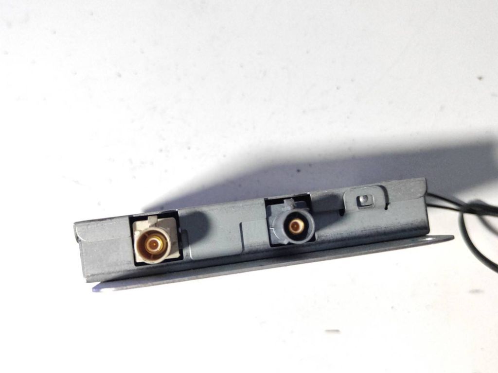 Audi A4 S4 B6 8E 8H 2002 Radio Aerial antenna amplifier 8E9035225 