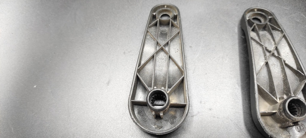 Alfa Romeo 147 1.9JTD 2004 Rear Window Manual Lift Winding Handle