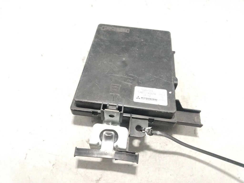 Mitsubishi Outlander 2008 Fan control module 7820A055 