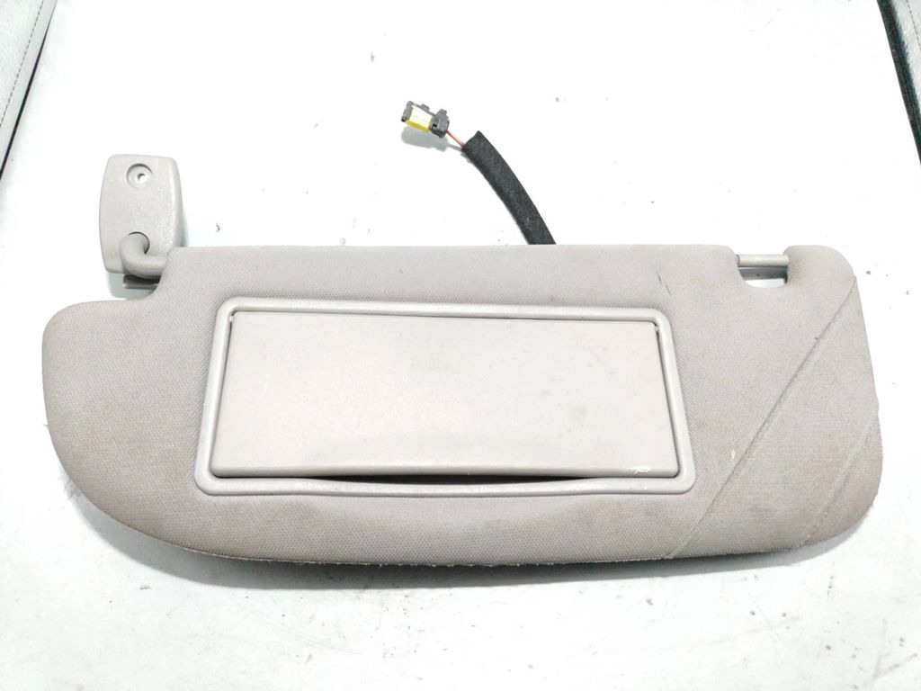 Peugeot 607 2.2i 116kW 2001 LHD Front Left sun visor cover