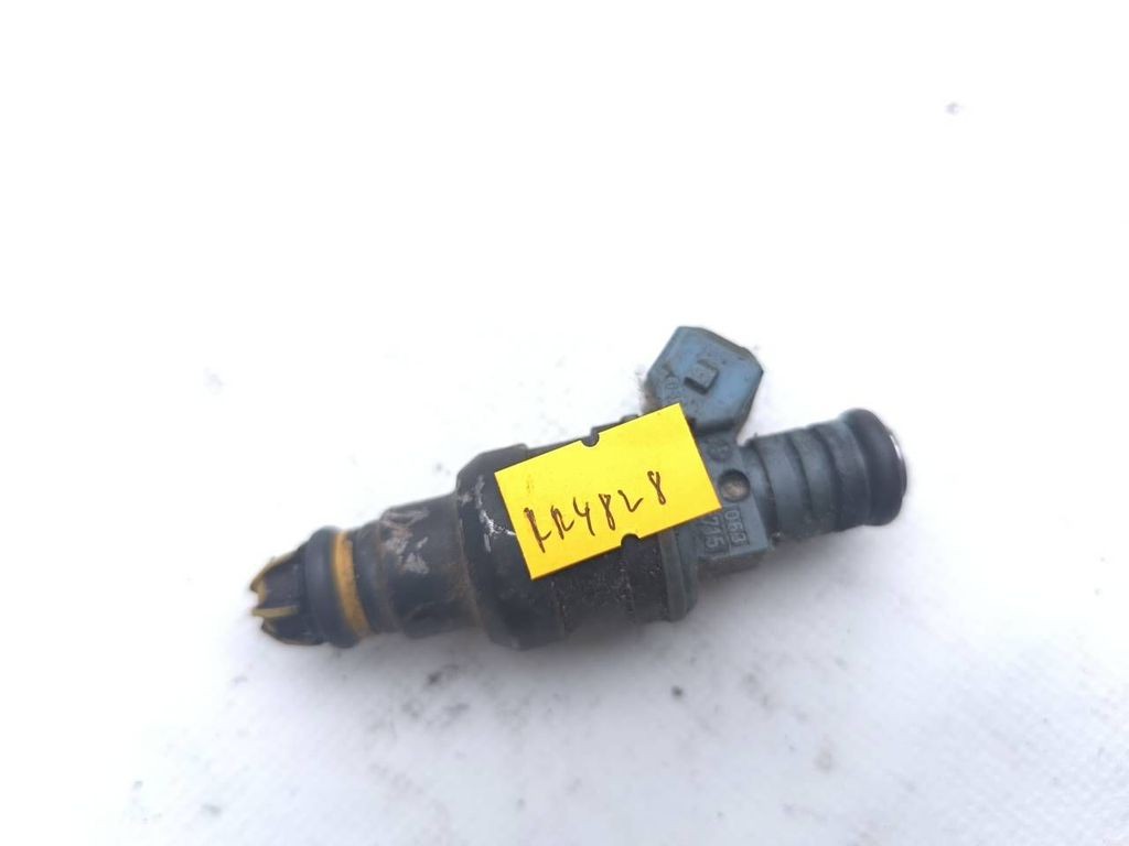 BMW 3 Series E36 1993 Petrol fuel injector 0280150715 