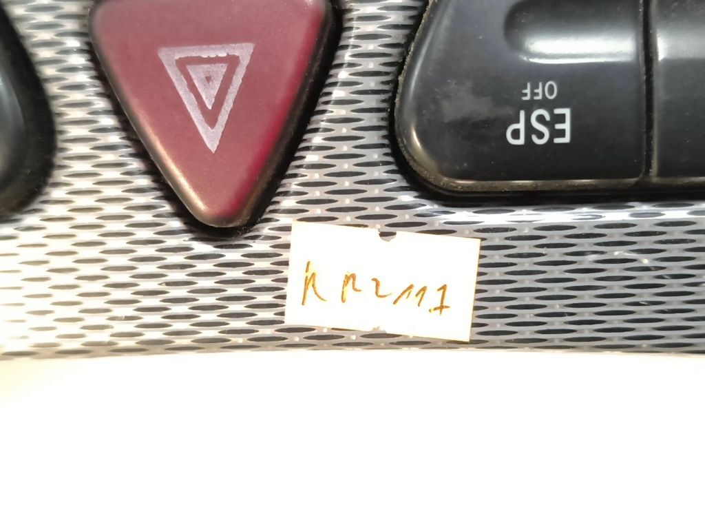 Mercedes-Benz C W203 2002 Front AC Radio Trim A set of switches 2038215679 