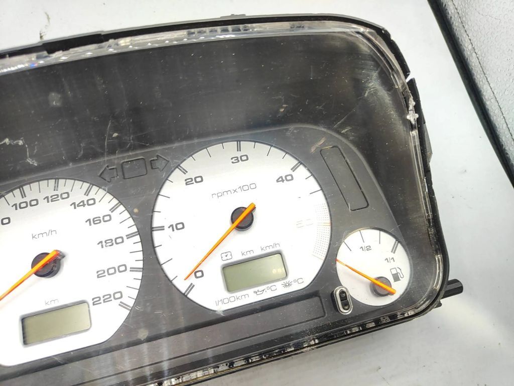 Seat Ibiza II TDI 1999 LHD speedometer instrument cluster 6K0919033JT 