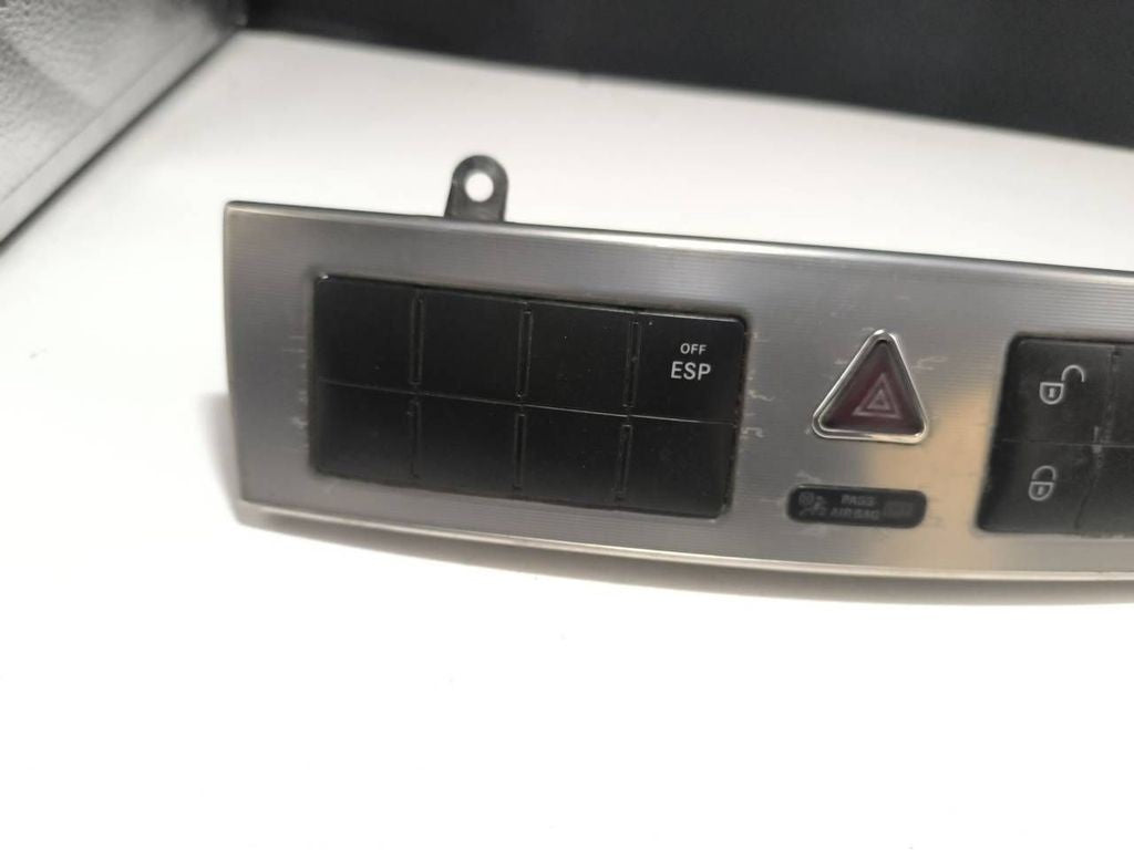 Mercedes-Benz C W203 2001 Hazard light switch 2038701710 