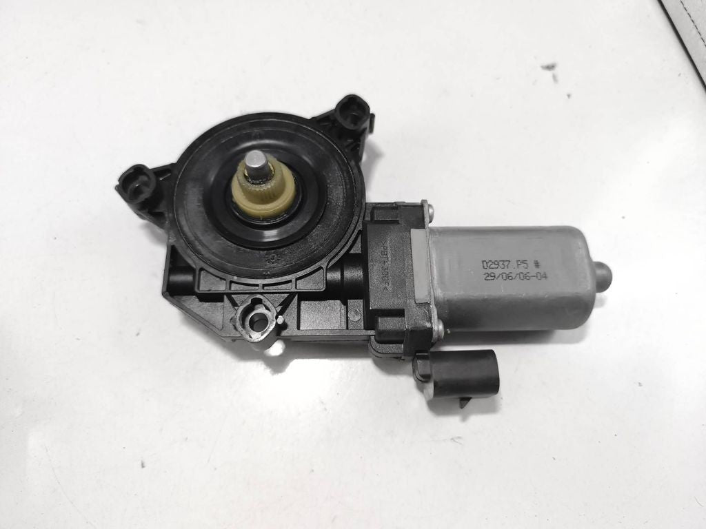 Alfa Romeo 159 2007 front right window regulator motor D2935P8 