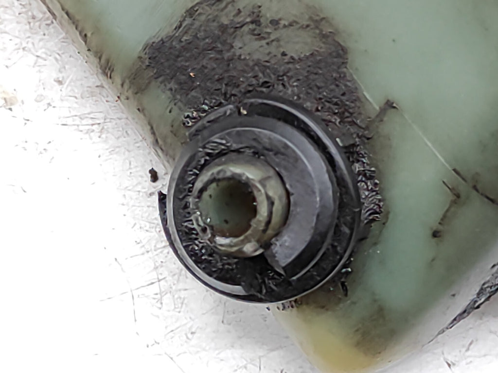 Ford Mondeo MK3 2005 Power Steering Expansion Tank Reservoir 1S7C3R700BF