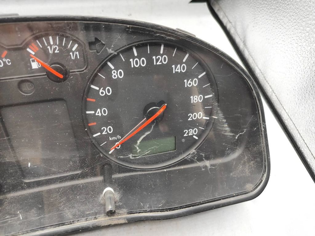 Volkswagen PASSAT B5 TDI 1998 speedometer instrument cluster 3B1919880C 
