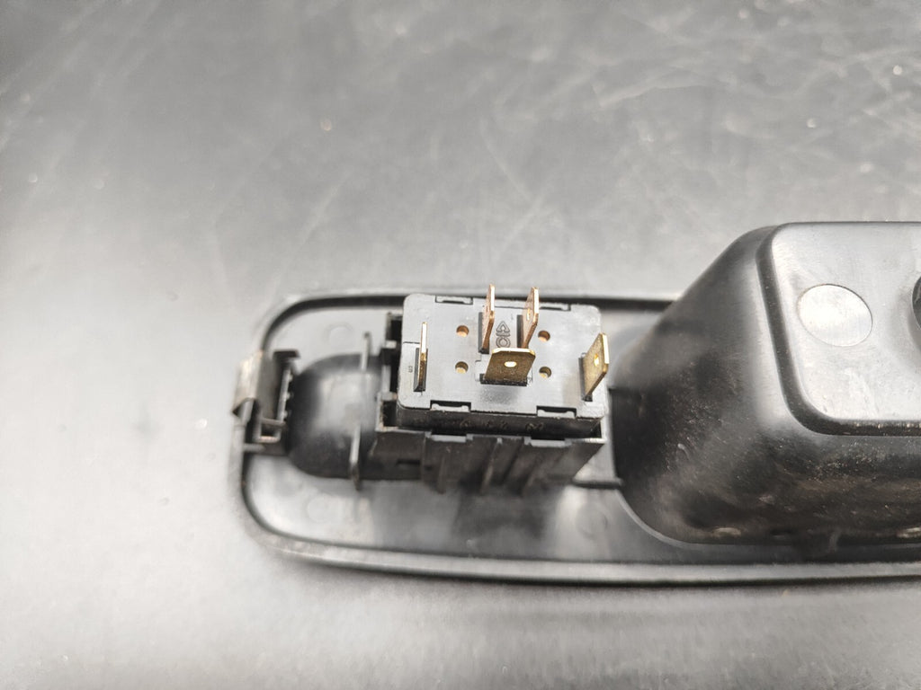 Alfa Romeo 166 2.4JTD 110kW 10V 2003 Electric Window Switch Button 156018358