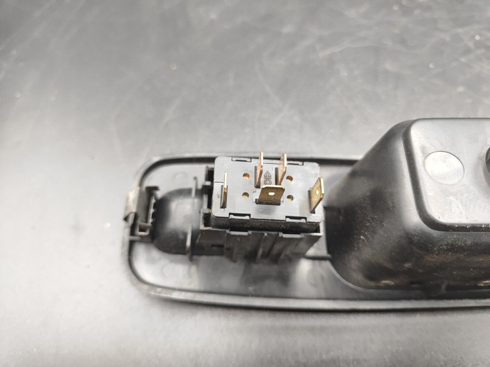 Alfa Romeo 166 2.4JTD 110kW 10V 2003 Electric Window Switch Button 156018358