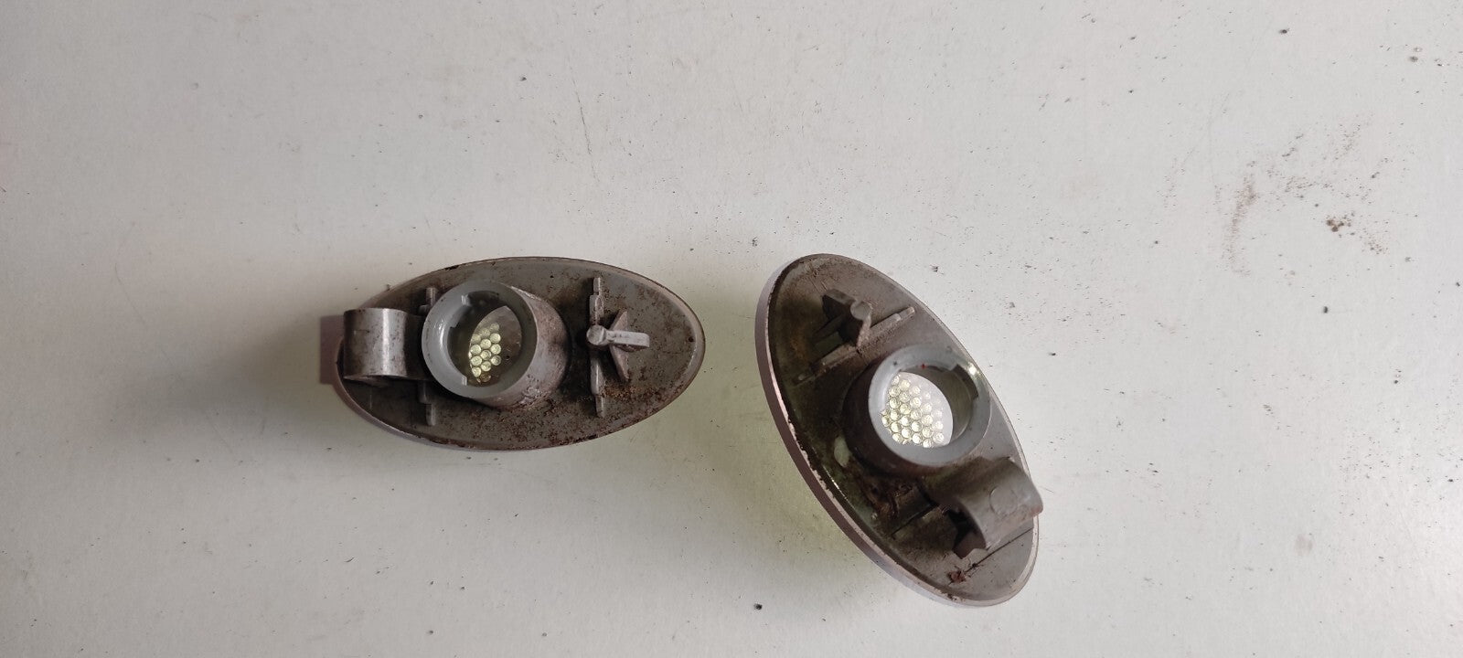 Peugeot 607 3.0i V6 Petrol 2001 Front Left Right Fender Indicator Light Set