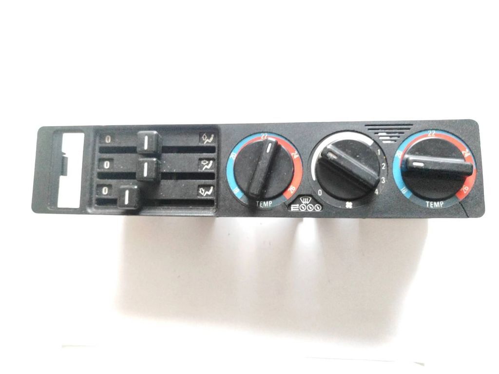 BMW 520 E34 1989 AC Climate control unit module 8351653 