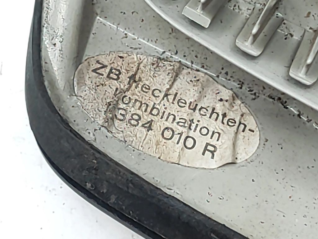 BMW 5 Series E34 1992 rear right side tail light lamp 1384010R 