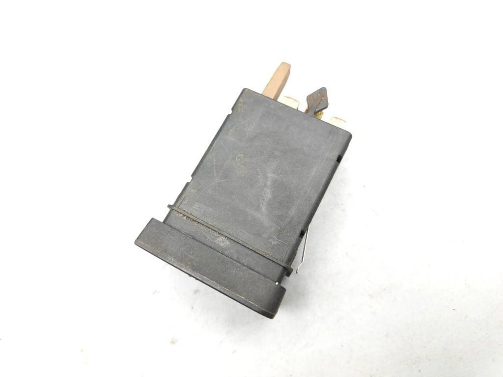 Volkswagen Golf IV 2002 Seat heating switch 1J0963564B 