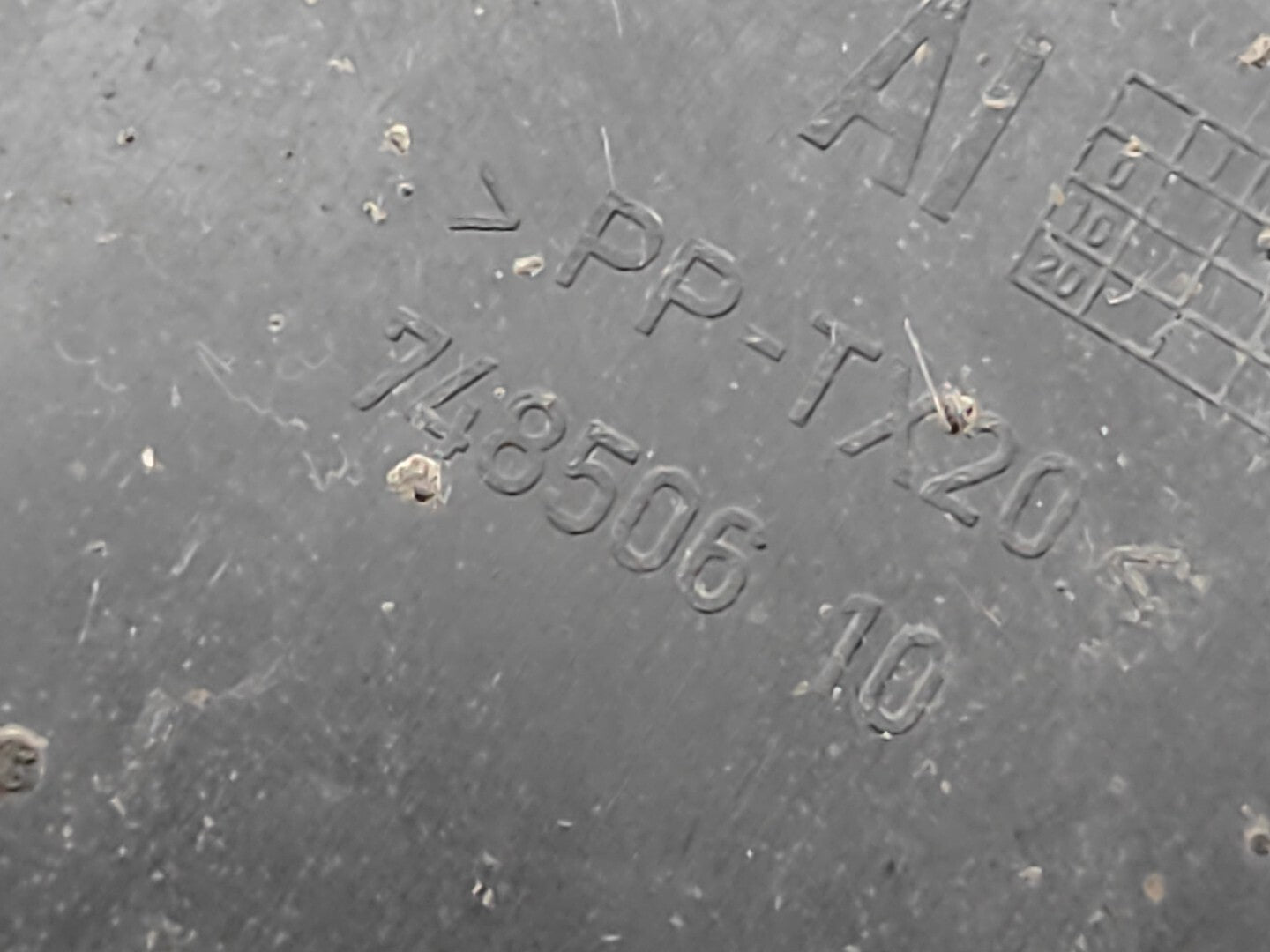 BMW E90 E91 330D 170kW 2006 Diesel Engine Bay Cover Trim Set 74850610