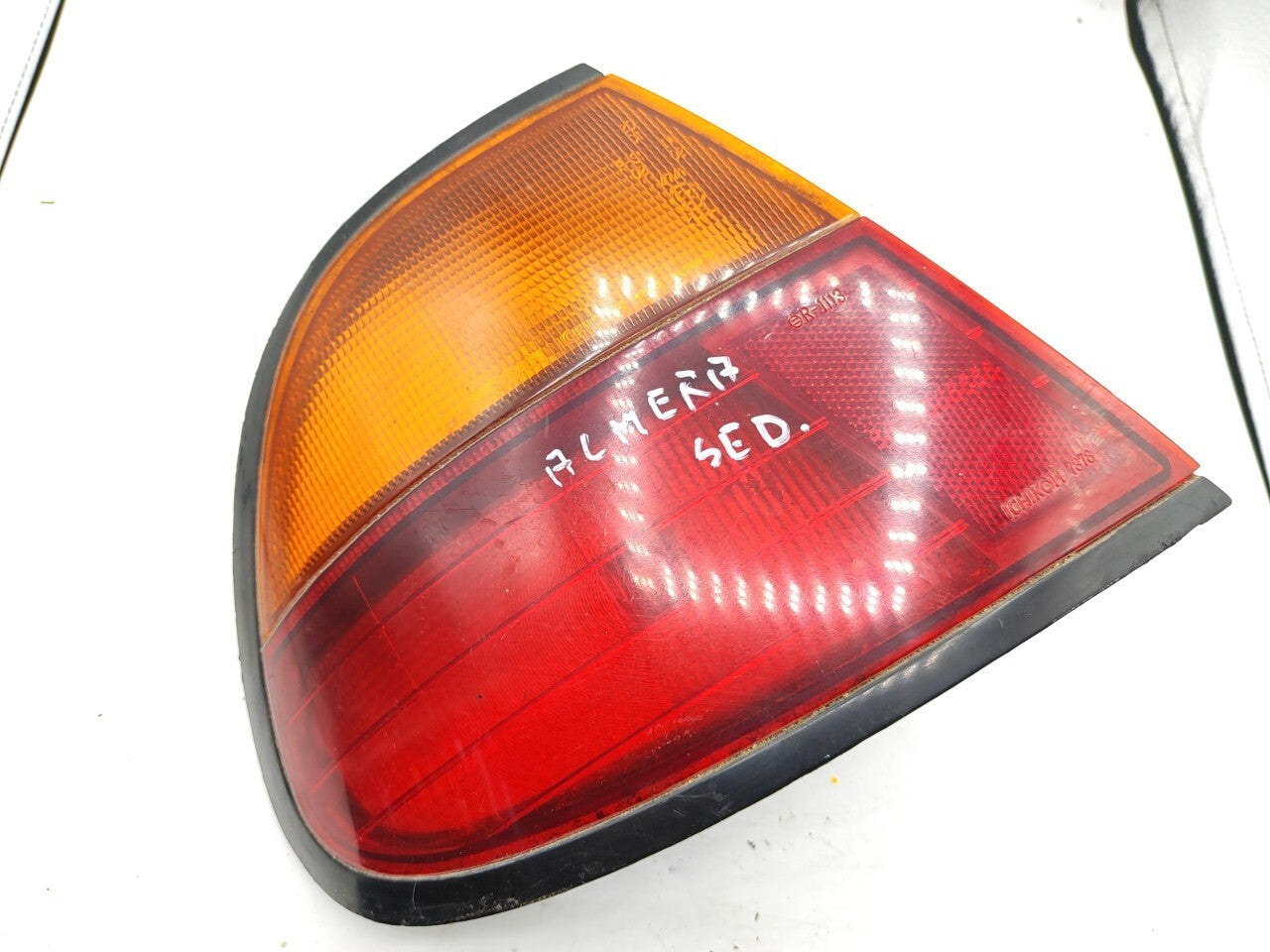 Nissan Almera N15 Sedan 1997 LHD Rear Left Taillight Light 4726A