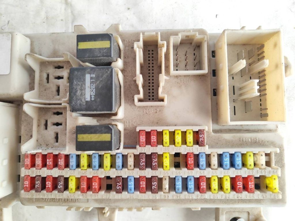 Ford Focus 1.6TDCI 2006 Fuse module 4M5T14A073CF 