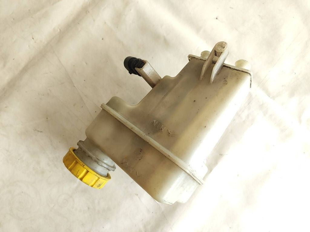 Alfa Romeo 159 2007 Brake fluid reservoir tank 32067799B 