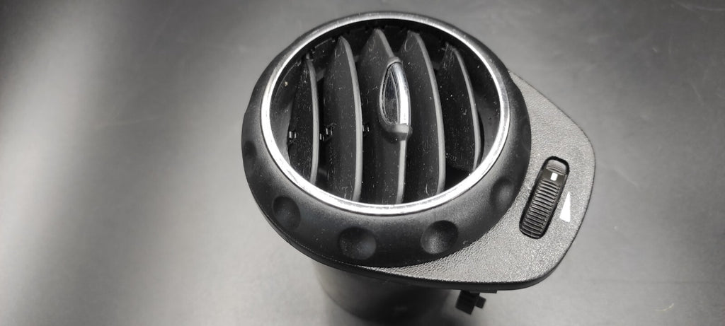 Alfa Romeo 147 GT 1.9JTD 2009 Front Right Dashboard Panel Side Air Vent Grill