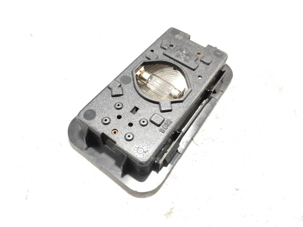 Alfa Romeo 155 1.8i 103kW 1994 Interior reading seat light 08607001 