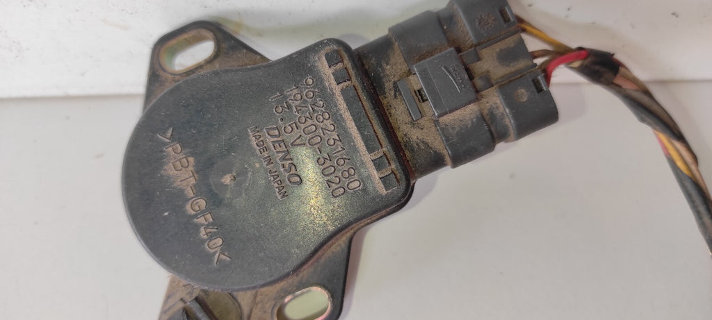 Peugeot 607 3.0i V6 2001 Front Shock Absorber Sensor 9628231680 1943003020