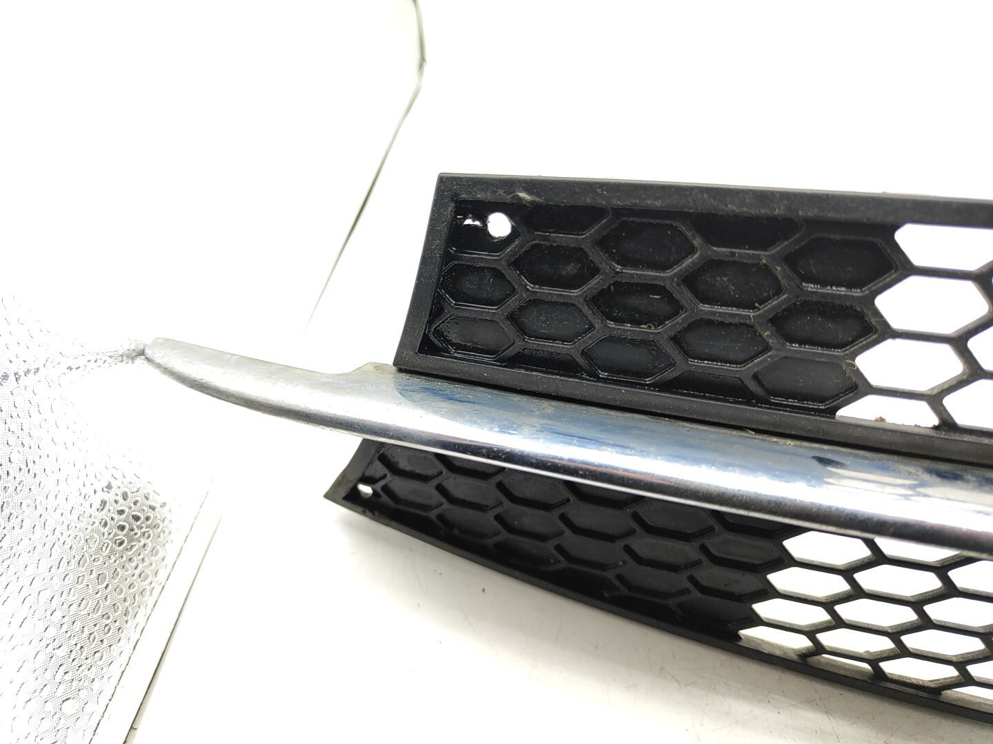 Alfa Romeo 147 1.9JTD 2001 Front Right Bumper Grill 46557853