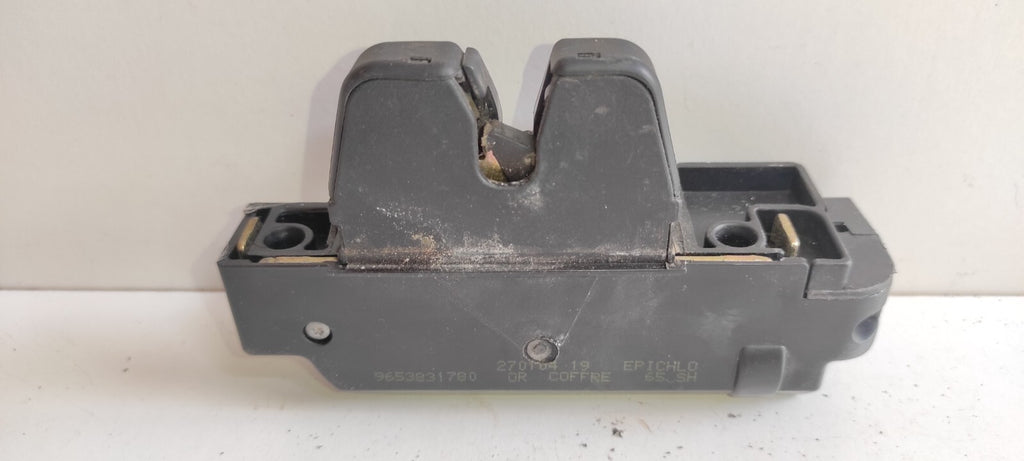 Peugeot 607 3.0i V6 2001 Rear Tailgate Boot Lock Mechanism 9653831780
