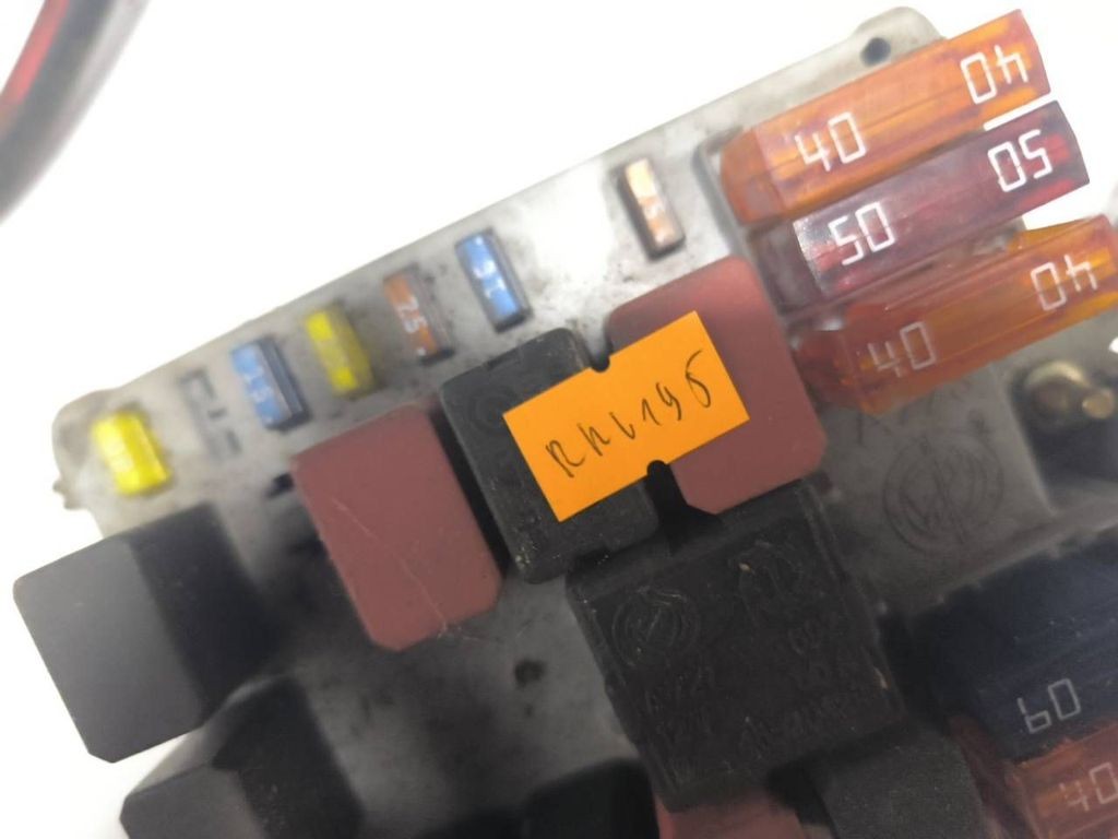 Alfa Romeo 147 8V 2003 Fuse module 46558760 