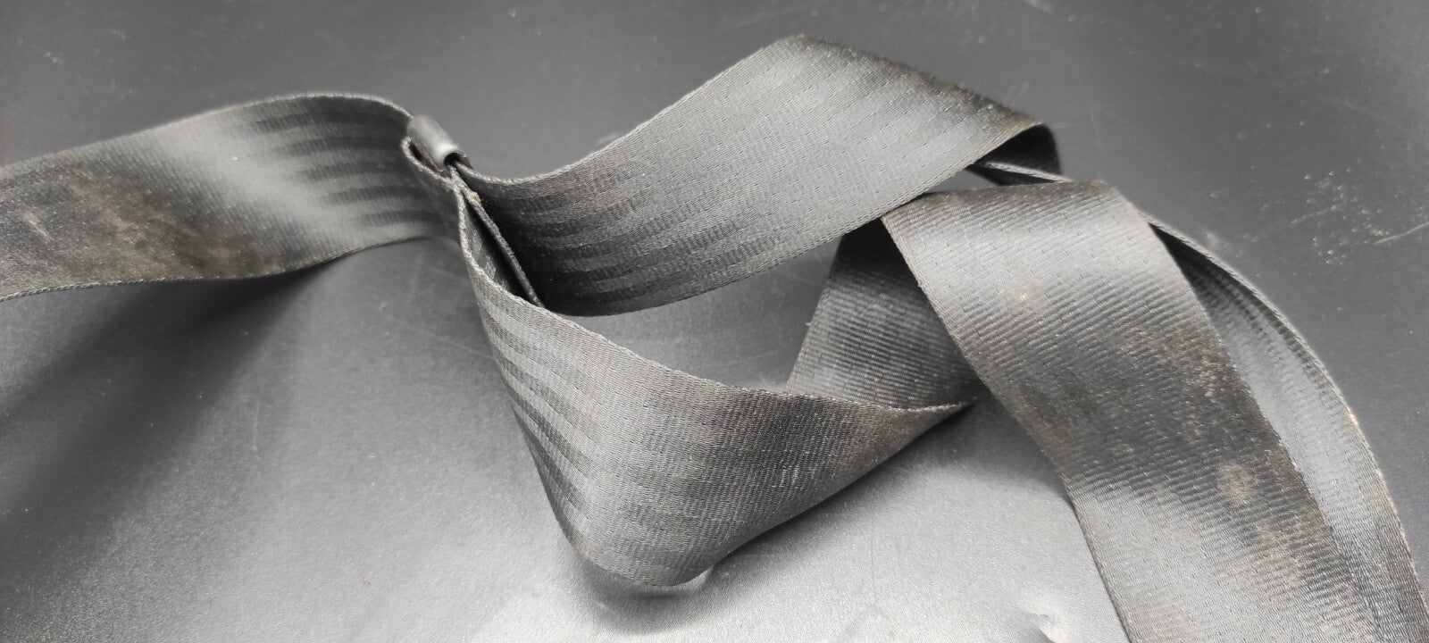 Alfa Romeo 166 2.4JTD 110kW 2001 Rear Seat Middle Center Safety Seatbelt 043146