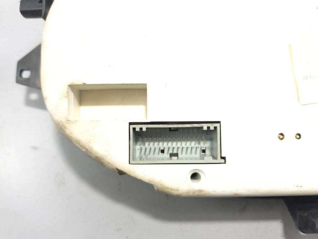 Renault Megane Scenic 2002 LHD speedometer instrument cluster 7700427904