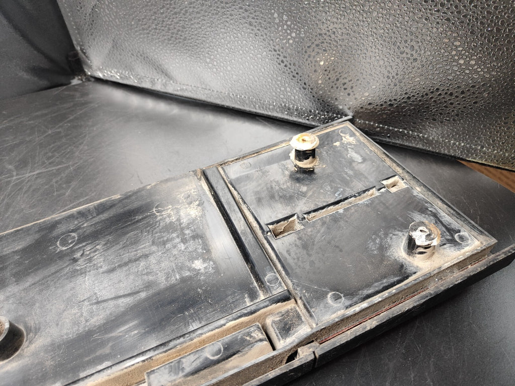 Opel Ascona C 1987 Rear Tailgate Trunk Boot Blenda Number Plate Bar ZB138302