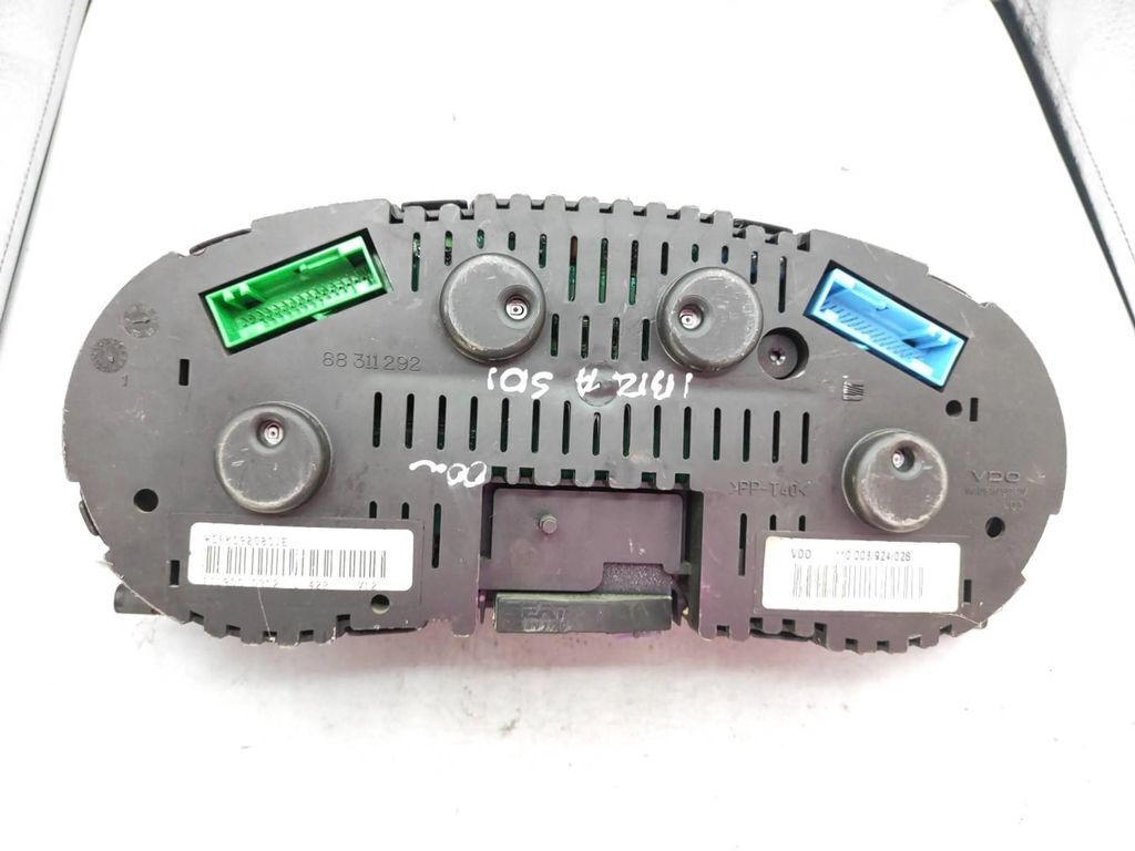Seat Ibiza II (6k) 2001 Diesel speedometer instrument cluster 6K0920801E 