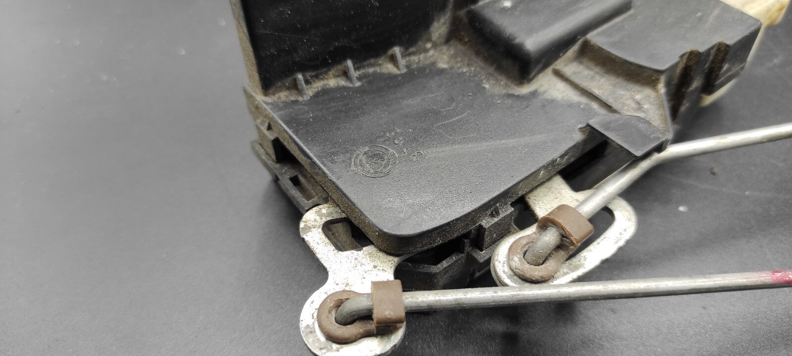 Alfa Romeo GT 2.0JTS 122kW 2004 LHD Front Right Door Lock B792