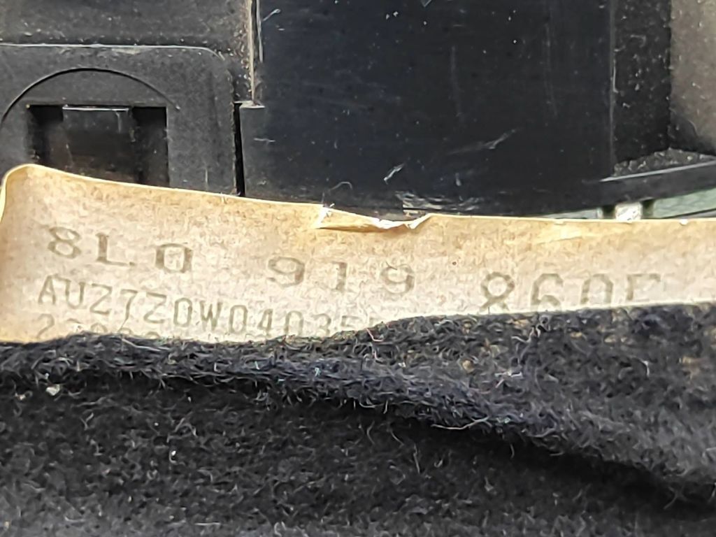 Audi A3 S3 8L 2000 Petrol LHD speedometer instrument cluster 8L0919860E 