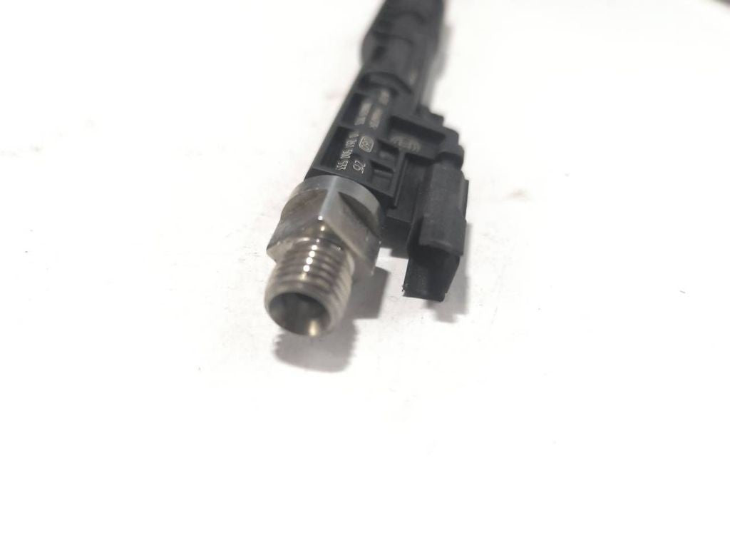 BMW M4 F82 F83 2016 S55 fuel injector 0261500533 