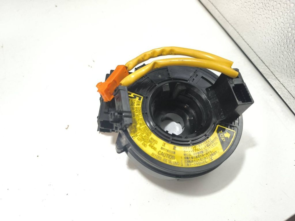 Toyota Avensis T250 2.2D 2006 Slip ring clock squib SRS ring 