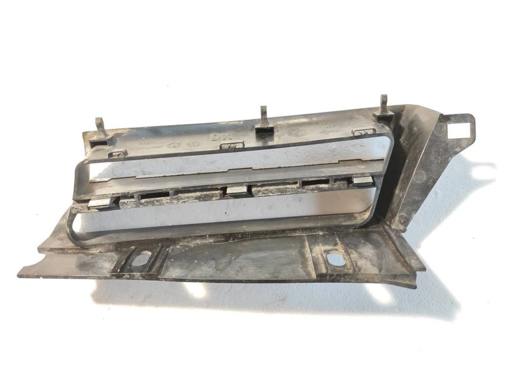 Alfa Romeo 156 Pre Facelift 2000 Front right upper grill 156017391 