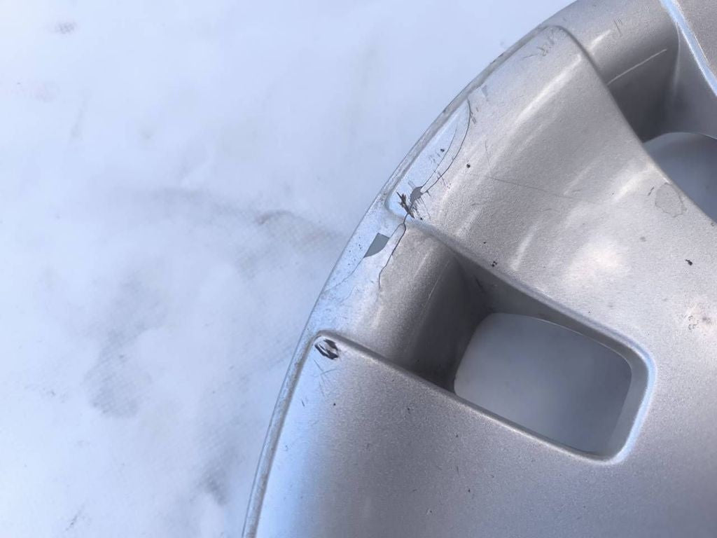 BMW 3 E46 2005 R15 wheel hub cap trim 36131094780 