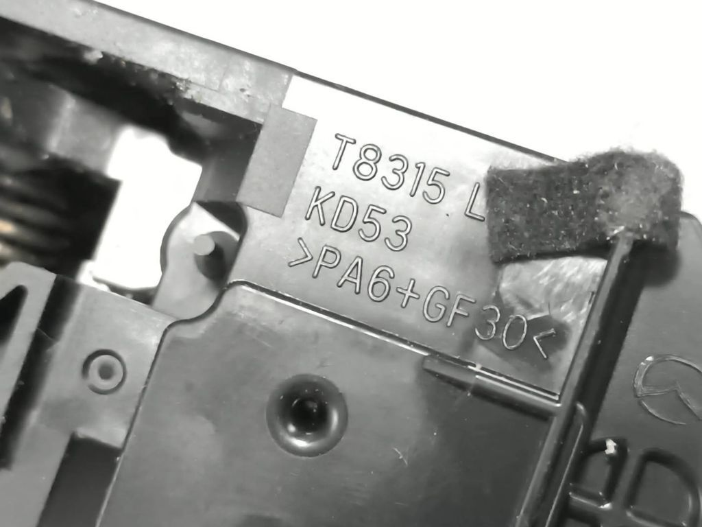 Mazda 3 BM III Hatchback 2014 front left interior release handle T8315L 