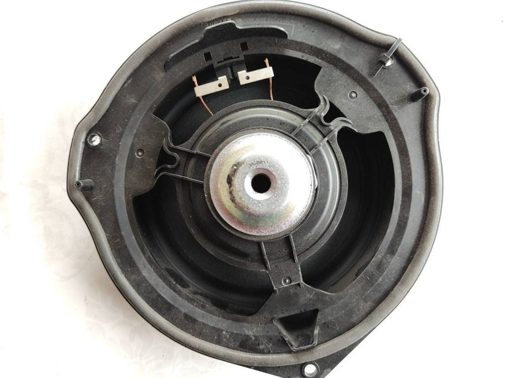 Mercedes-Benz C Class W204 2008 front door speaker A2049062401 