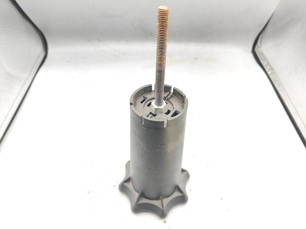 Volkswagen PASSAT B5 1996 Spare wheel bolt 3B0803899H 