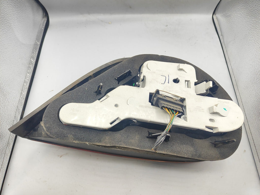Jaguar S Type 3.0i 2000 LHD Rear Left Side Taillight Light