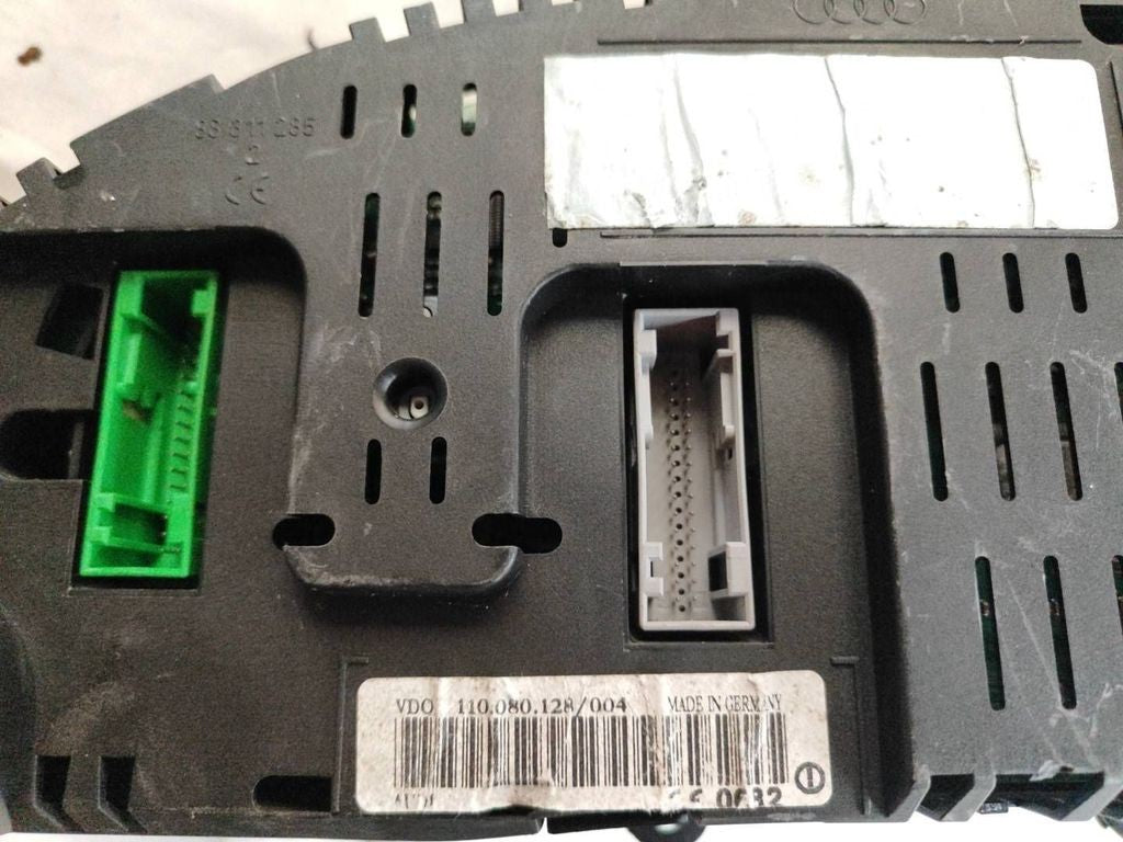 Audi A6 S6 C5 4B 2003 LHD speedometer instrument cluster 110080128 