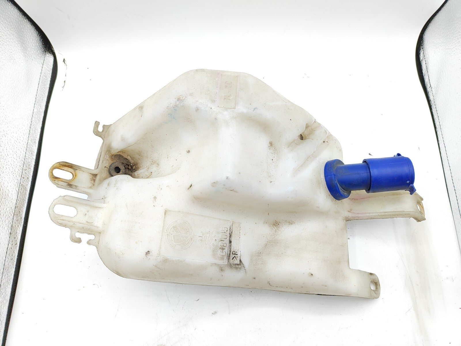 Alfa Romeo GT 1.9JTD 110kW 2004 Windscreen Washer Fluid Tank Reservoir