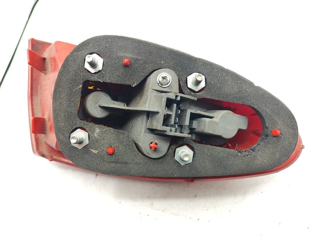 Alfa Romeo 147 2004 Rear Right Taillight Lamp 46556347