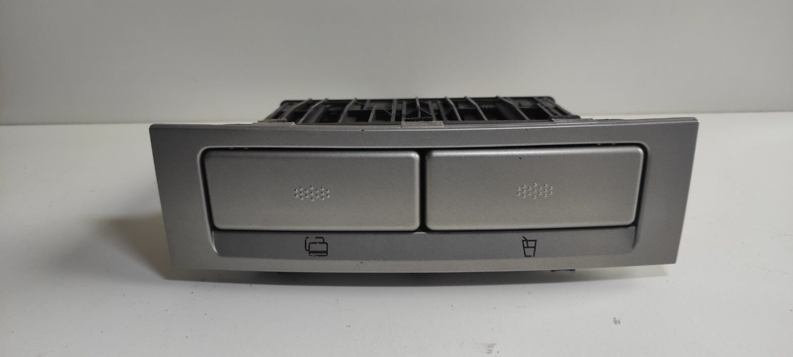 Alfa Romeo GT 1.9JTD 110kW 2004 Front Dashboard Cup Holder/ Storage