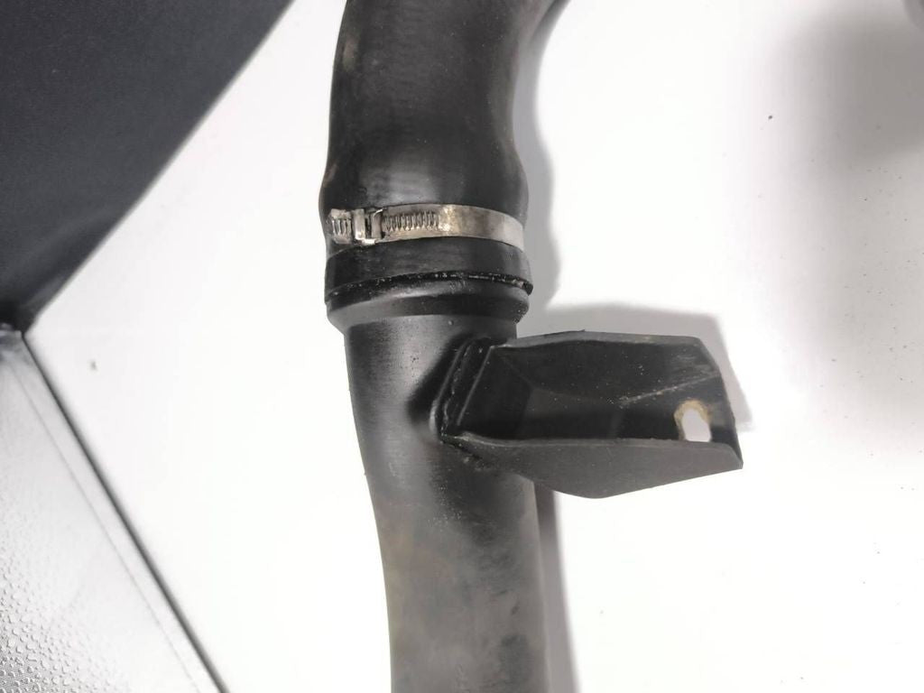 Fiat Croma 2.4JTDM 147kW 2007 Diesel intercooler hose pipe 51739712 